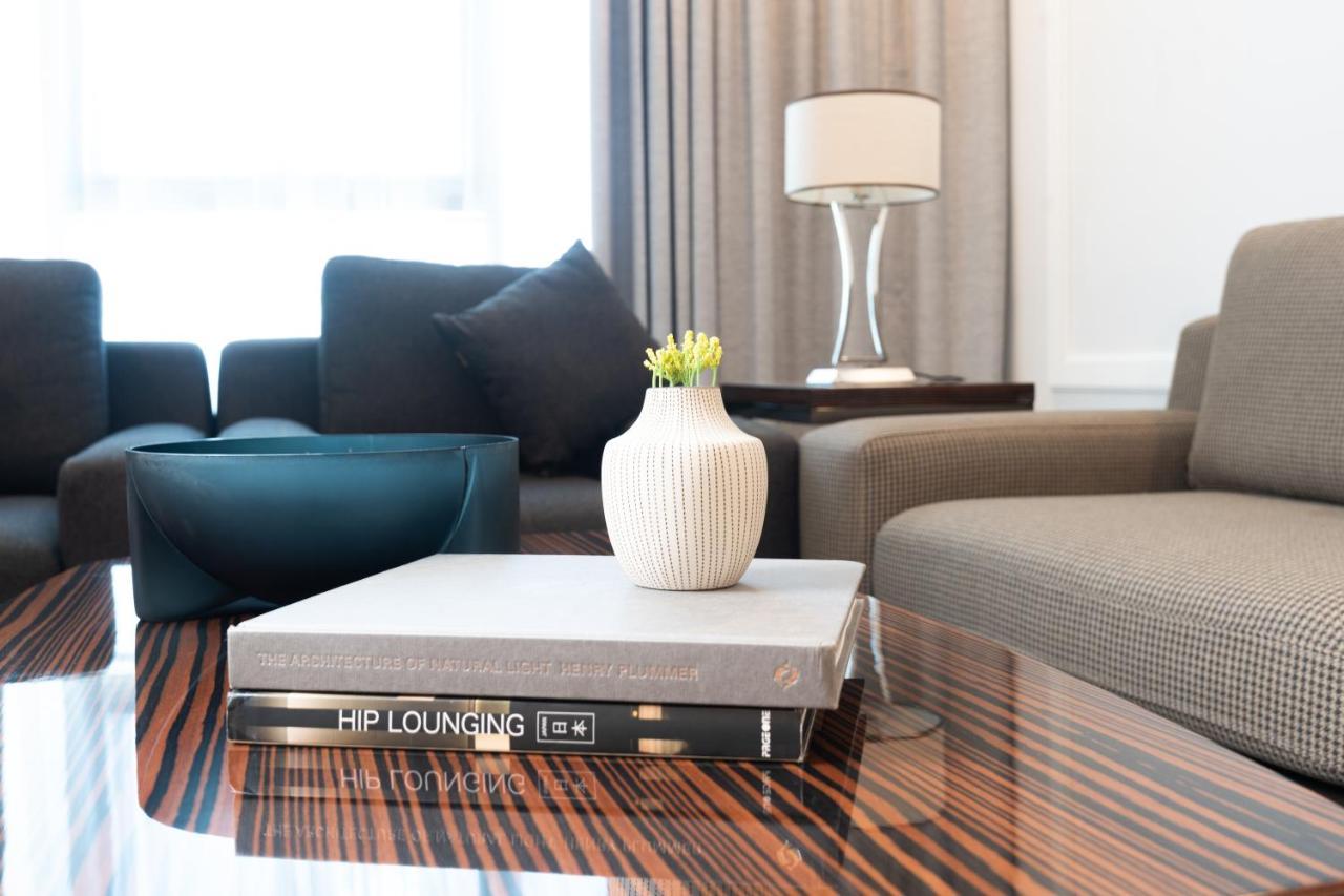 S Plaza Suites Hotel Seef エクステリア 写真