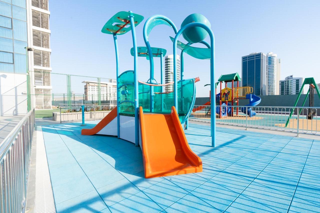 S Plaza Suites Hotel Seef エクステリア 写真