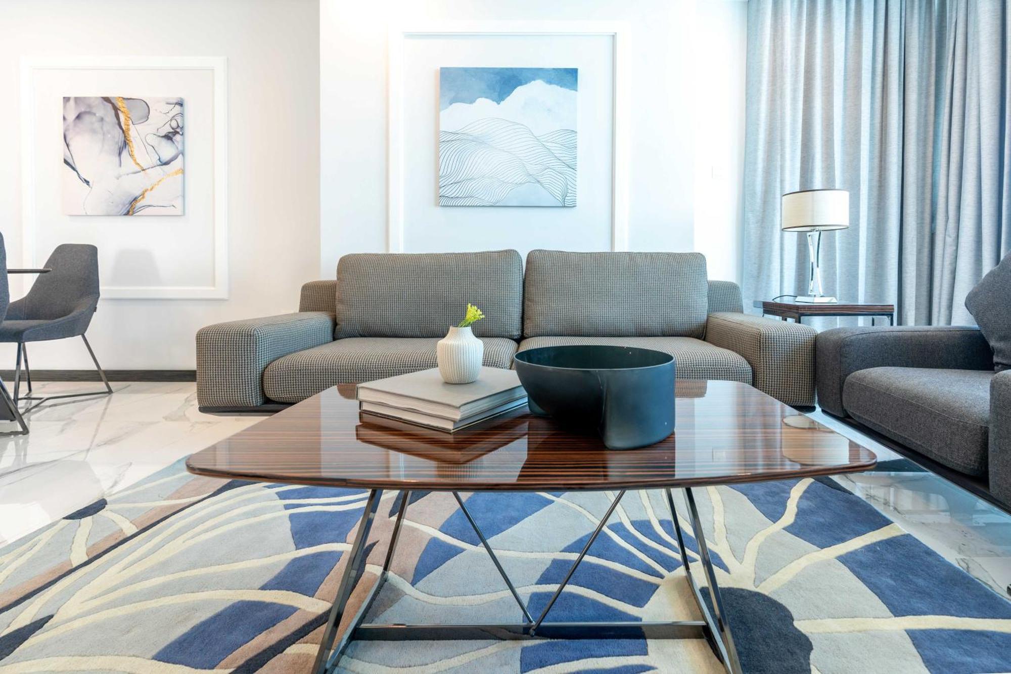 S Plaza Suites Hotel Seef エクステリア 写真