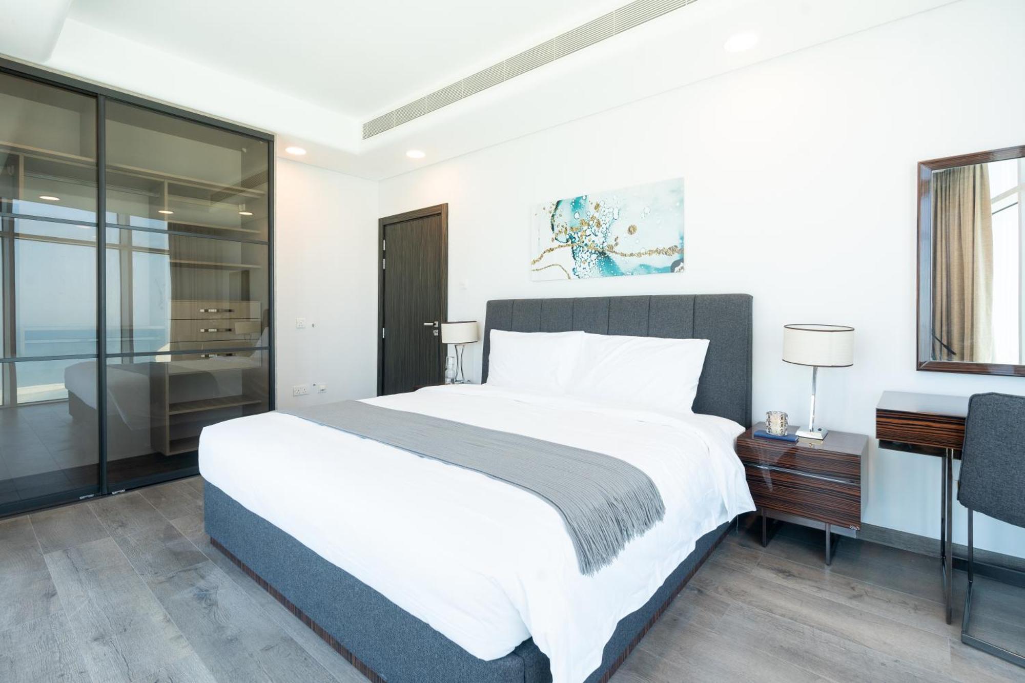 S Plaza Suites Hotel Seef エクステリア 写真